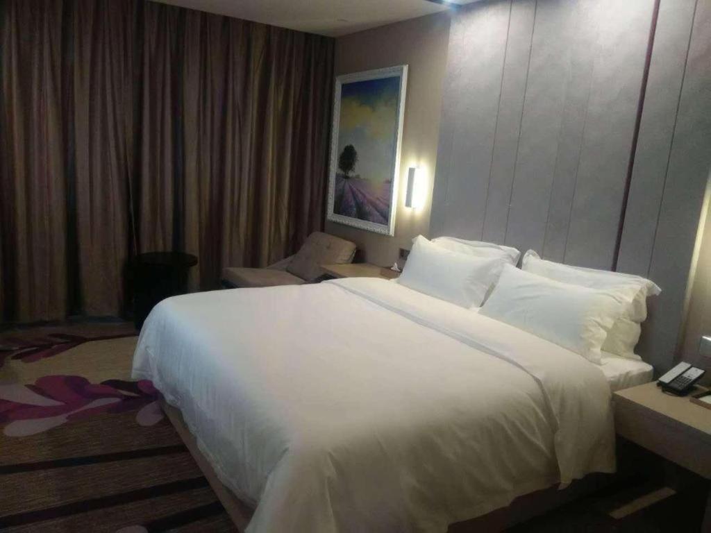 Lavande Hotel Nanchang Ai XI Hu Subway East Station Branch Exteriér fotografie